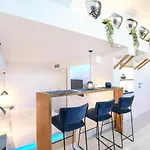 וילה Blue White מונוליתוס