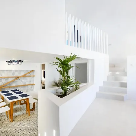Villa Blue White