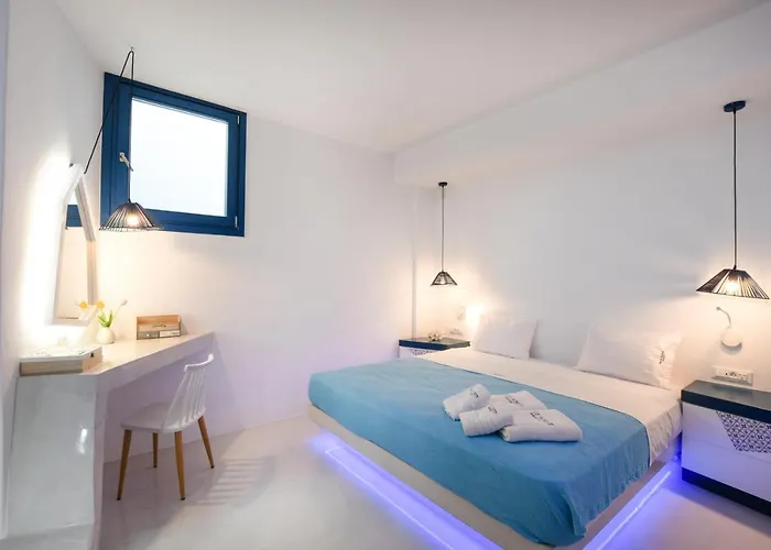 Blue White Villa Monolithos