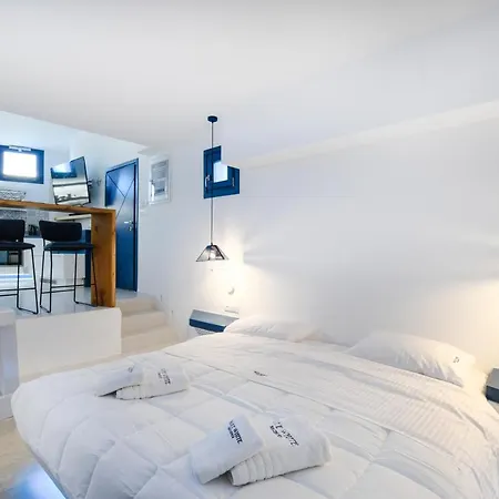 Villa Blue White Monolithos (Santorini)