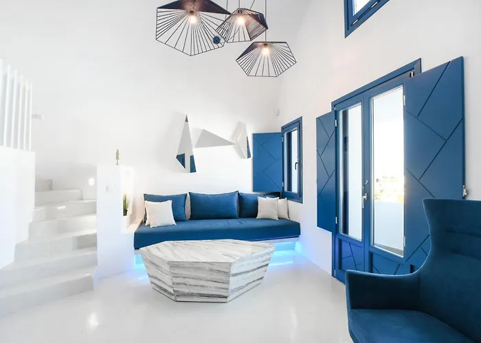 Blue White Villa Monolithos